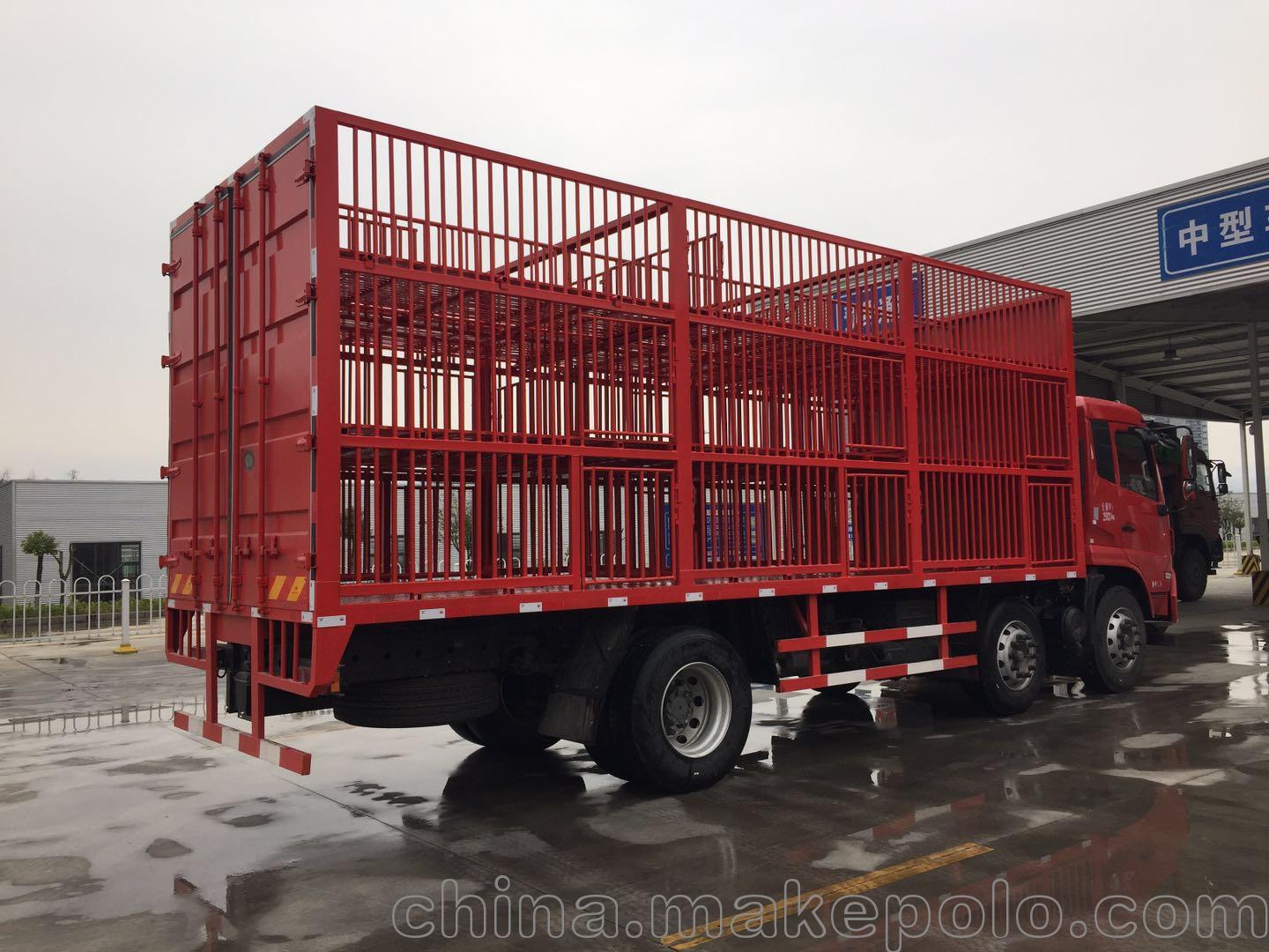 東風(fēng)前四后四畜禽運輸車 高效可靠的家禽牲畜運輸解決方案